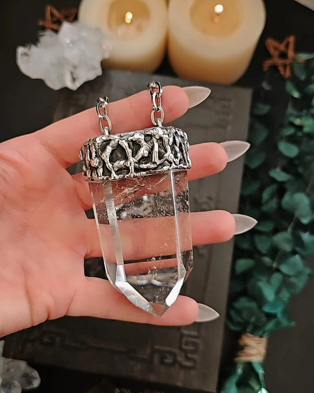 Med. Crystal Pendant
