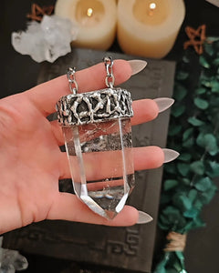 Med. Crystal Pendant