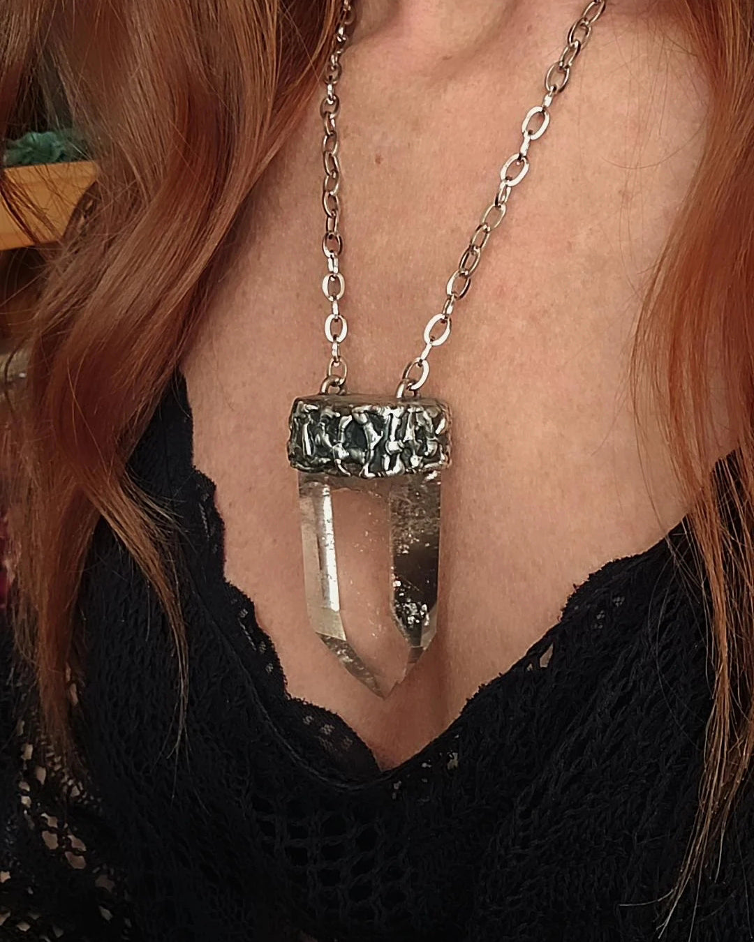 Med. Crystal Pendant