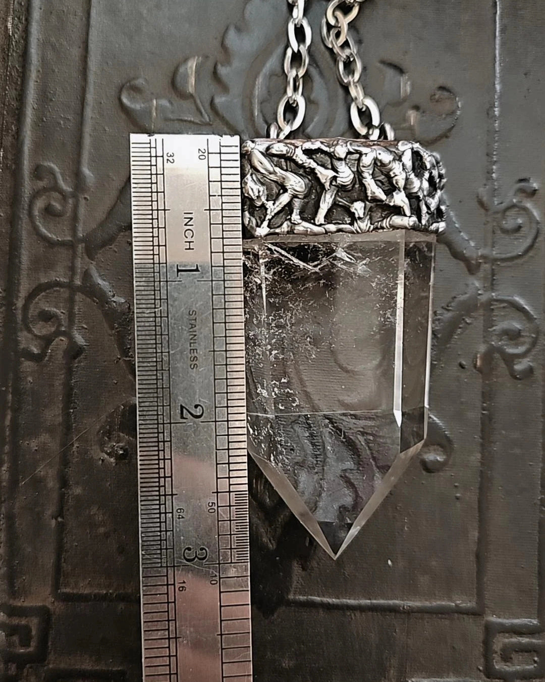 Med. Crystal Pendant