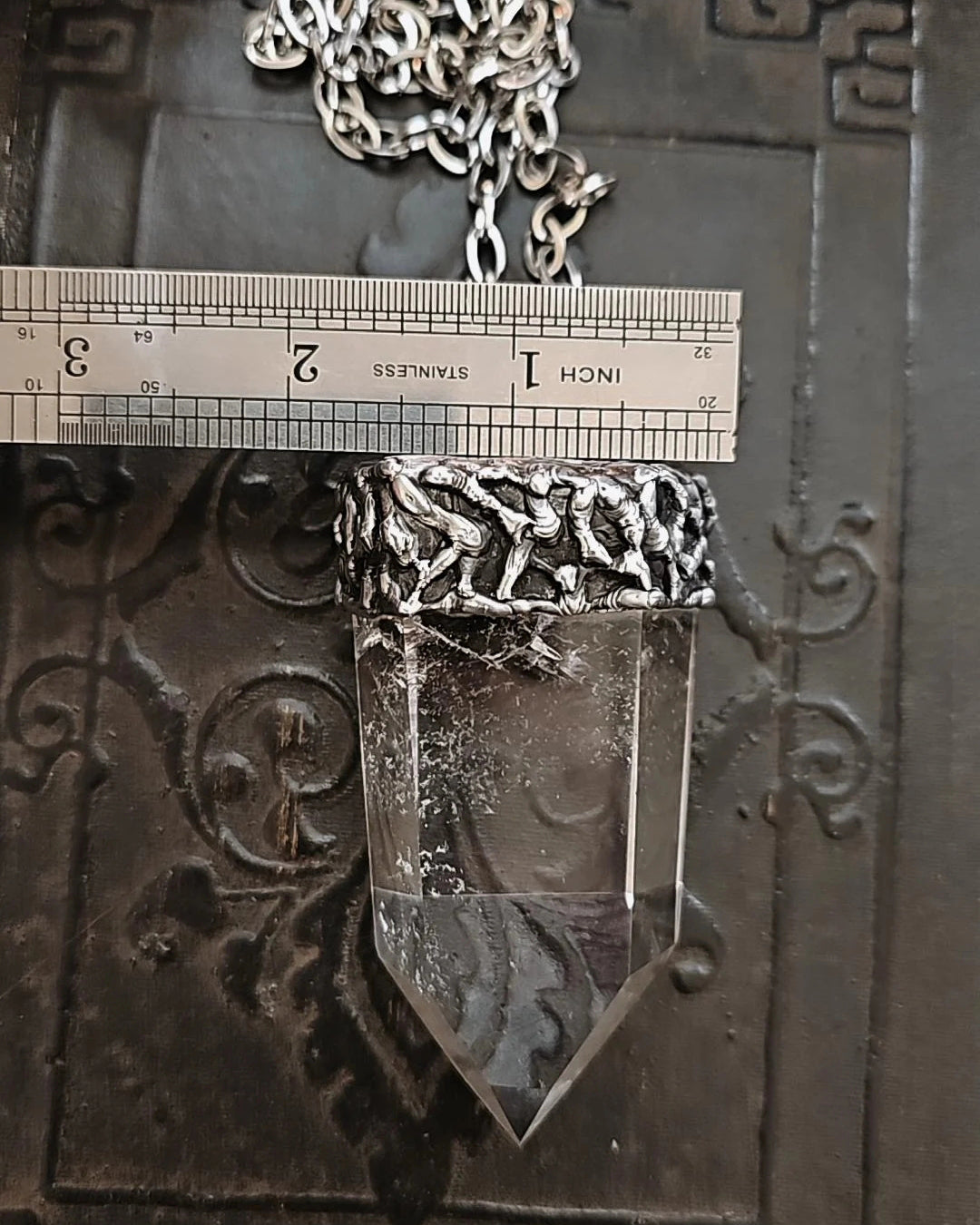 Med. Crystal Pendant