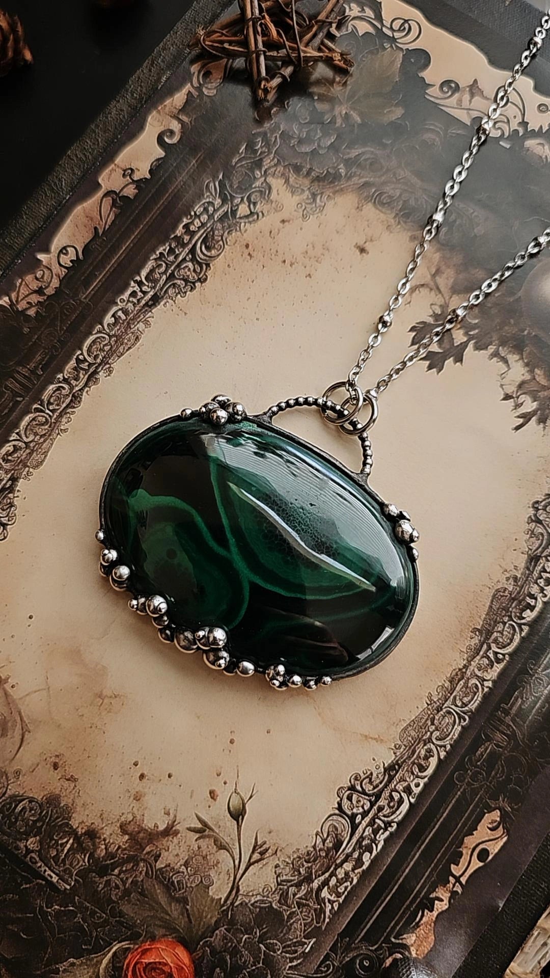 Cauldrons Bubble-Earth Magic Pendant