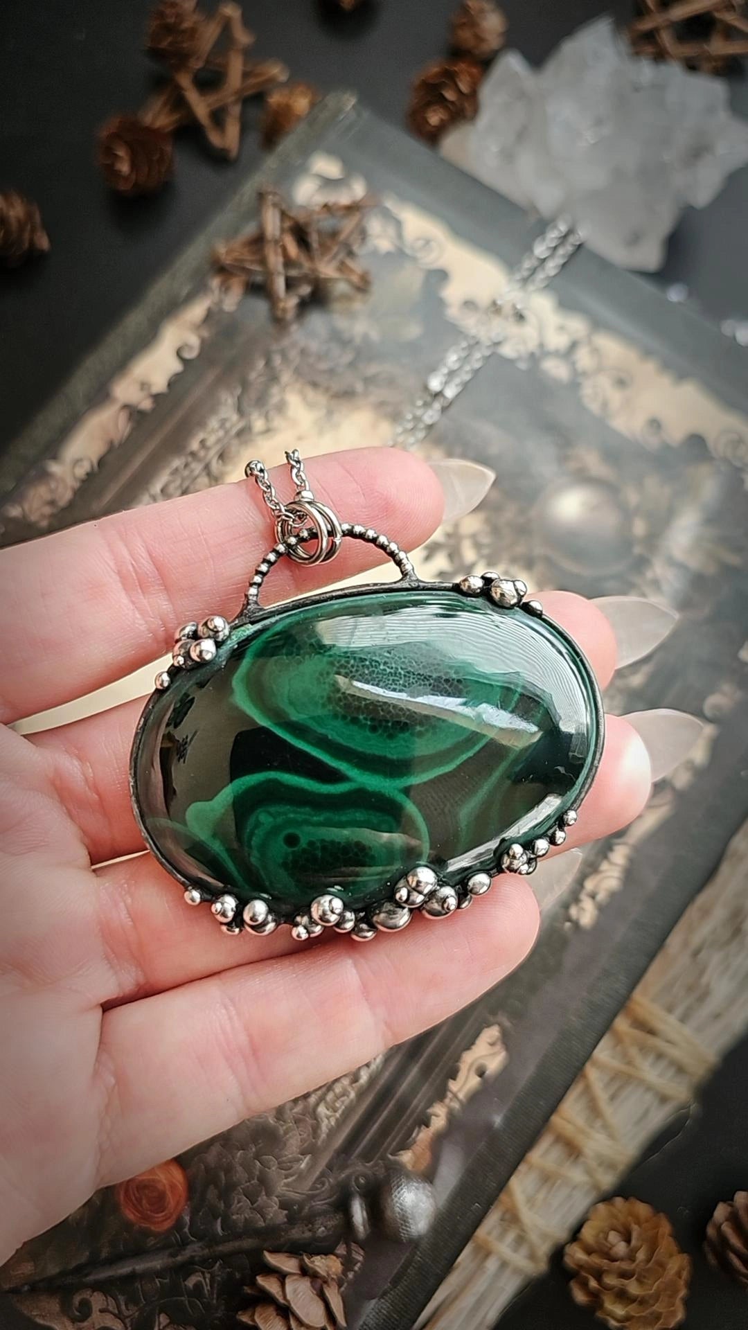 Cauldrons Bubble-Earth Magic Pendant