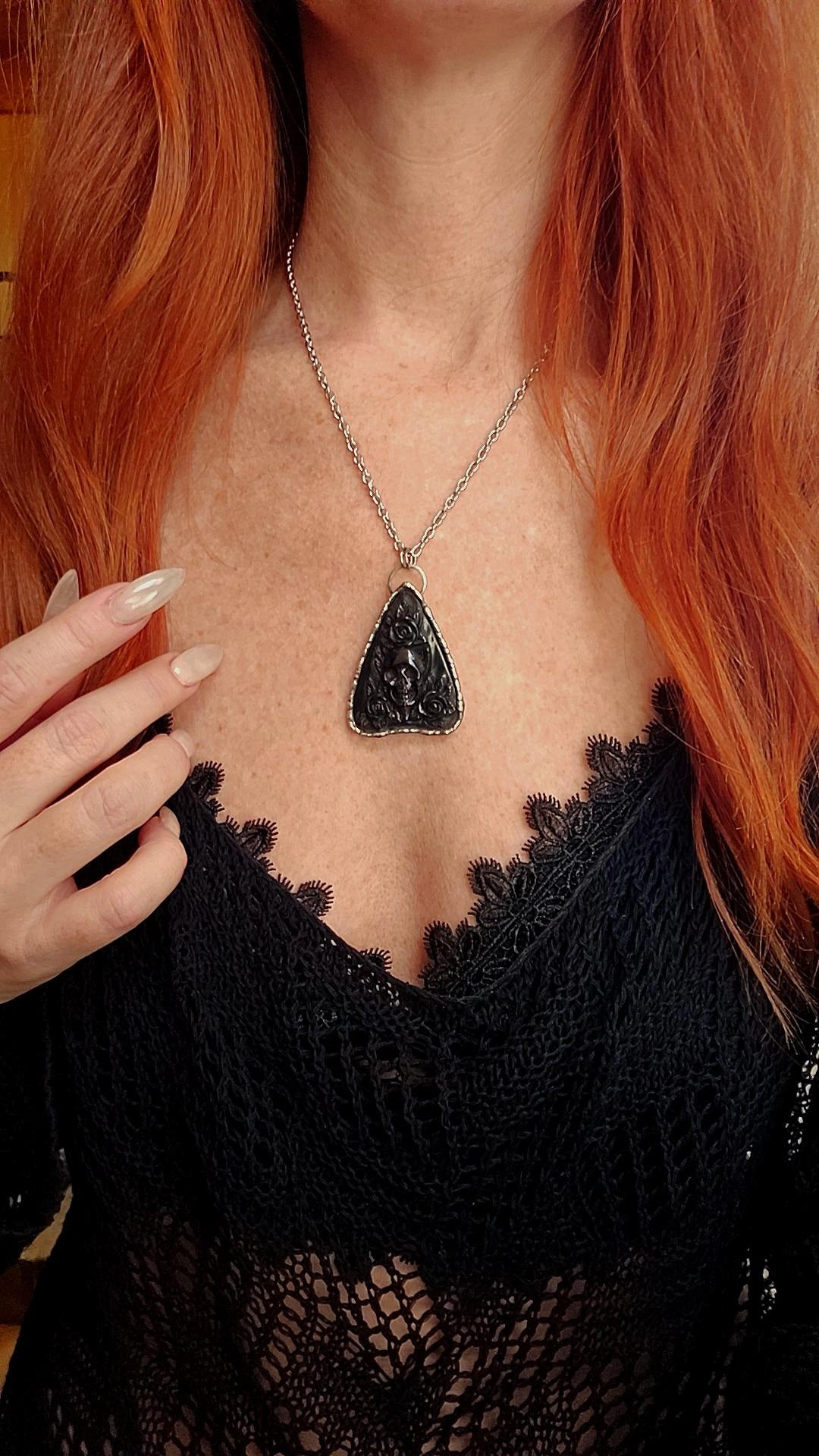 Skull and Rose Planchette Pendant 💀🥀